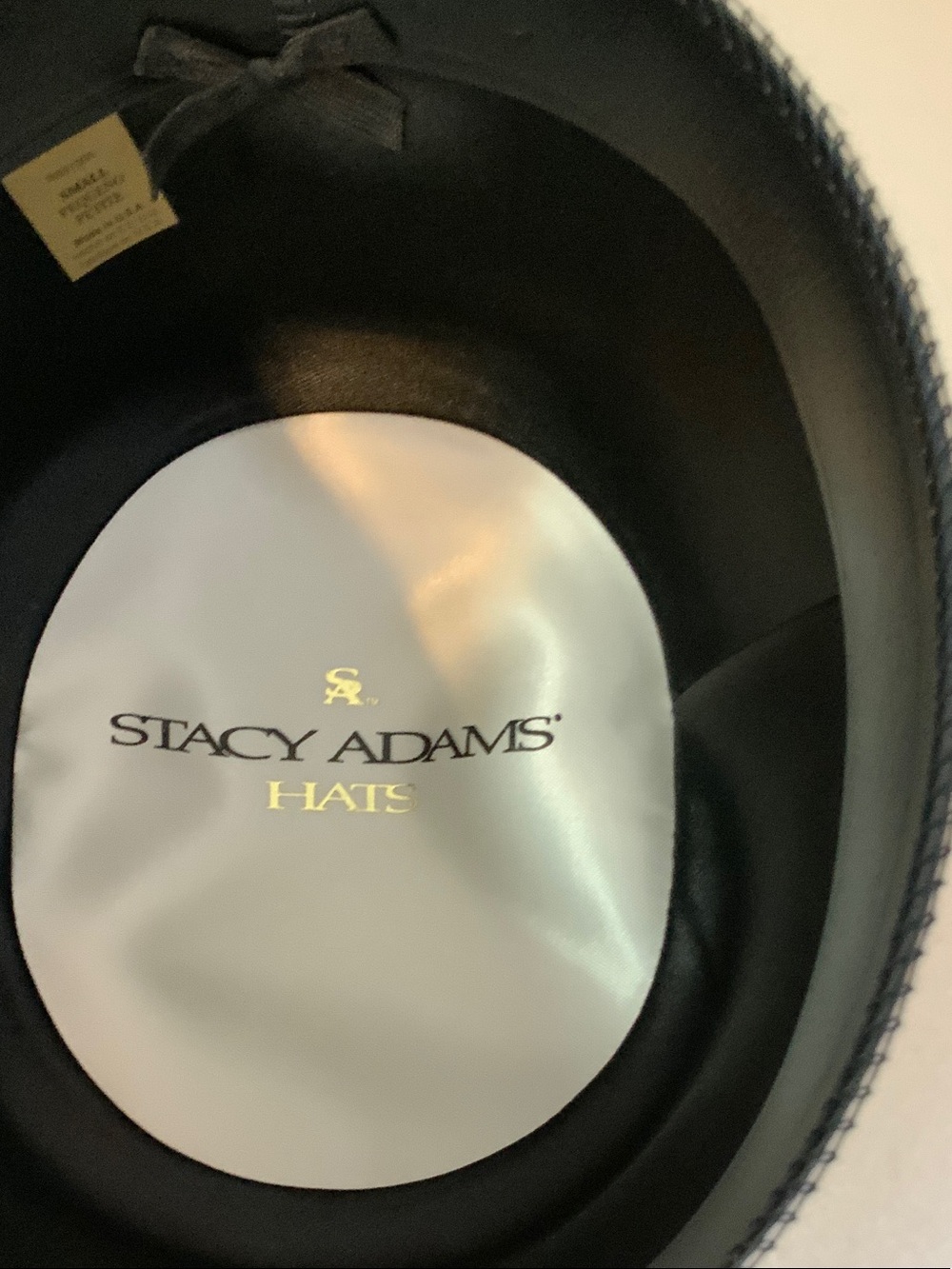 Stacy Adams White Bowler Hat with Black Band and Feather - Picture 4 of 4